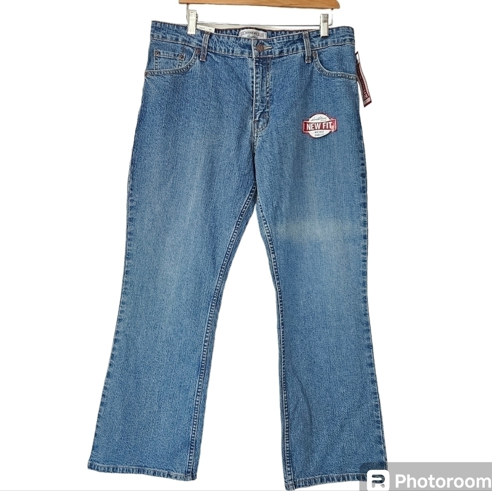 NWT Levi Strauss mid rise boot cut short misses blue jean size 16 FLAW